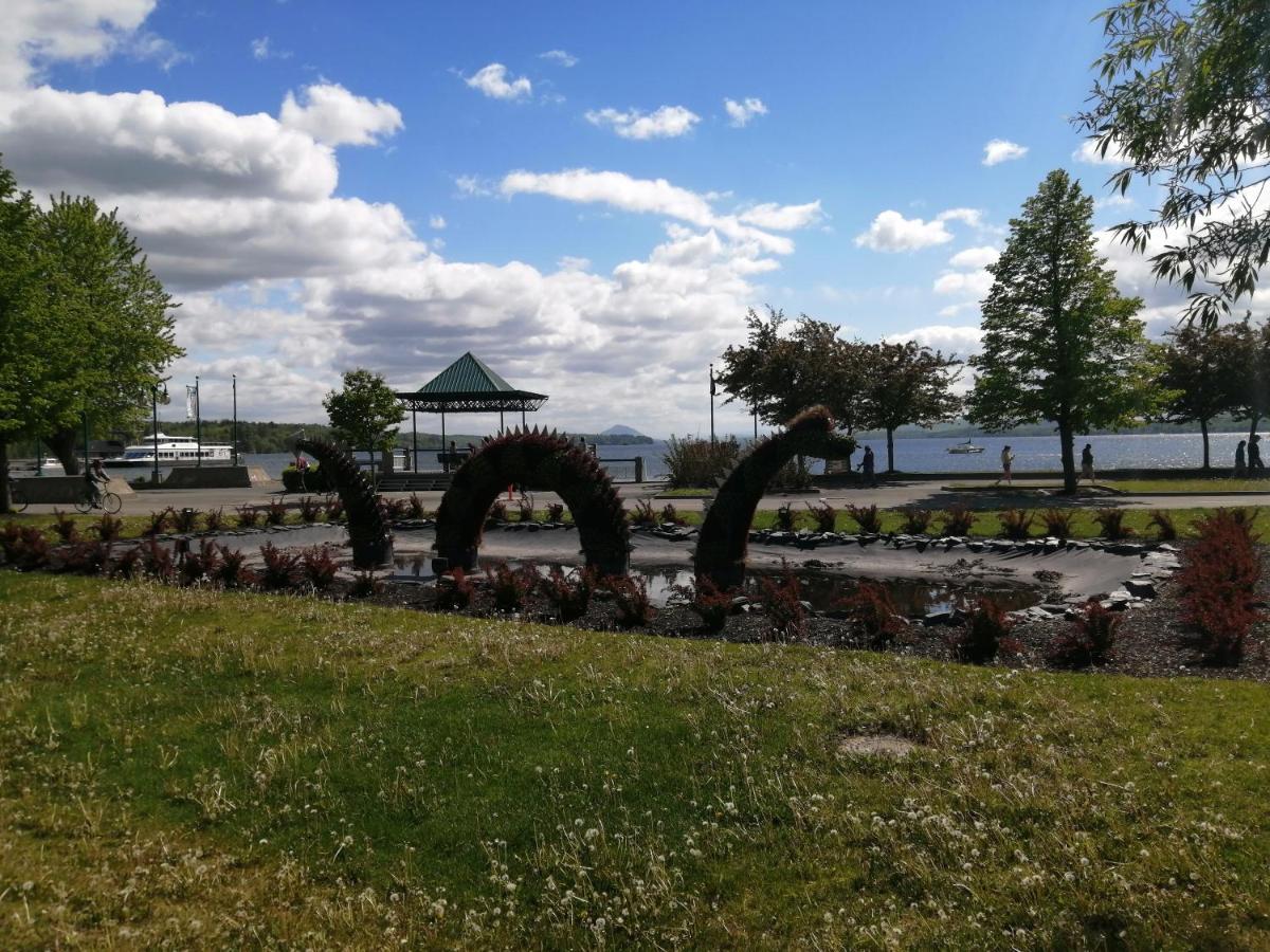 O'Berge Du Village A302 Magog Екстериор снимка