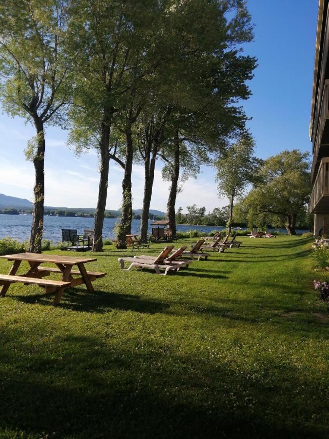 O'Berge Du Village A302 Magog Екстериор снимка